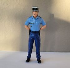 Gendarme figurine peinte d'occasion  Saint-Michel-Chef-Chef