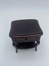 Mesa de cabeceira vintage miniatura para casa de bonecas mesa de destaque com gaveta madeira escura manchada comprar usado  Enviando para Brazil