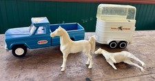 Antigo 1960 Tonka JEEP Caminhão com Reboque de Cavalo TONKA STABLES Aço Prensado comprar usado  Enviando para Brazil