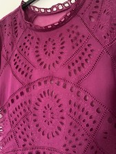 Robe broderies dentelle d'occasion  Levallois-Perret