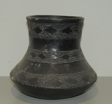 Riproduzione vaso nuragico usato  Italia