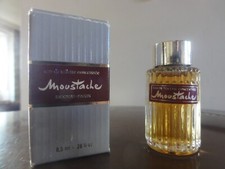 Miniature rochas. moustache d'occasion  Thorigné-Fouillard