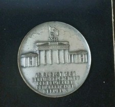 Ddr medaille august gebraucht kaufen  Berlin