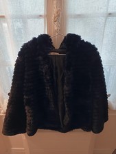 Manteau court fausse d'occasion Manteau court fausse d'occasion  Paris VI