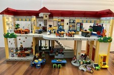 Playmobil edifício escolar mobiliado com 4 professores, 14 alunos, funcionando Bell+Mais comprar usado  Enviando para Brazil