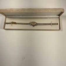 Elegante Relógio Feminino Genebra Diamante Rubi Pedras Vermelhas Moldura Tom Dourado Quartzo comprar usado Elegante Relógio Feminino Genebra Diamante Rubi Pedras Vermelhas Moldura Tom Dourado Quartzo comprar usado  Enviando para Brazil