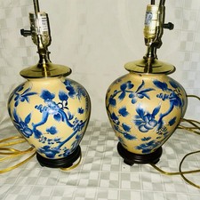 Set oriental accent for sale  Anderson