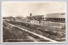 Cartão postal dos namorados Butlin's Skegness acampamento de férias infantil playground c1950s comprar usado  Enviando para Brazil