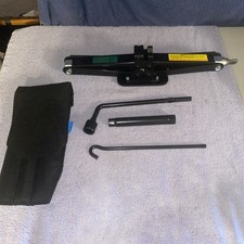 Kit de macaco tesoura pneu sobressalente 2015 Kia Sorento fabricante de equipamento original - Novo (outro) comprar usado  Enviando para Brazil