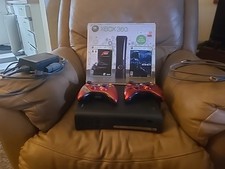 Console Xbox 360 Elite na caixa *ESTADO PERFEITO* com discos de demonstração e controles testados funciona comprar usado  Enviando para Brazil