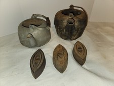 5 relíquias americanas antigas, 3 ferros de ferro fundido, chaleira de ferro fundido + peças/reparo, usado comprar usado  Enviando para Brazil