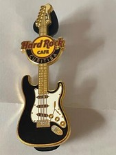 Hard Rock Cafe Pin Curitiba Fender Guitar #2 - Guitarra Stratocaster preta comprar usado  Enviando para Brazil