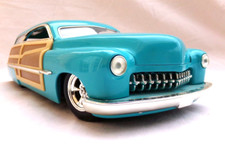 Vagão de surf Hot Wheels Custom 1950 Mercury ELWOODY com prancha de surf 1:18, usado comprar usado  Enviando para Brazil
