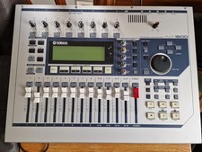 Yamaha aw1600 hard for sale  LEEDS