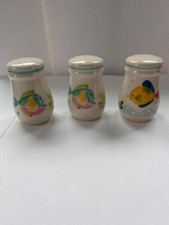 Studio Nova Barrier Reef 2 Salt and 1 Pepper Shakers & 1Butter Dish Usado comprar usado  Enviando para Brazil