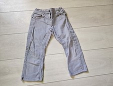 Pantalon pantacourt gris d'occasion  Laruscade