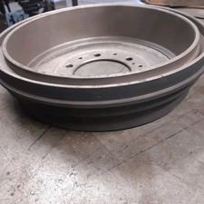 Tambor de freno trasero genuino Toyota compatible con Hilux mk8 2016-2018 424310K180 y otros  segunda mano  Embacar hacia Mexico
