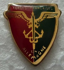 Pin militaire forces d'occasion  Changé