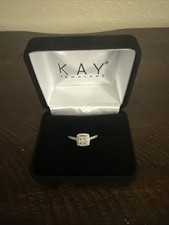 Beautiful white gold for sale  Elizabeth City