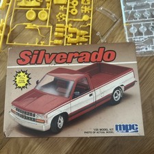 MPC Silverado kit modelo 1/25 picape conjunto de construção de caminhonete comprar usado  Enviando para Brazil