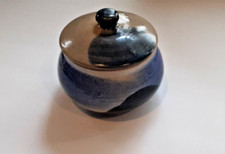 made lidded hand pot for sale made lidded hand pot for sale  Bayside