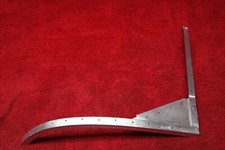 Corda e reforço de firewall inferior destro Cessna 172N PN 0513137-4 comprar usado  Enviando para Brazil