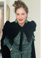 Fabrycznie nowa z metką ZARA Trinny Velvet Cape Rozmiar MEDIUM Limitowana edycja Czarna Oszałamiająca kurtka, używany na sprzedaż  PL