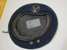 Ancien beret insigne d'occasion  Melun
