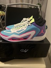 Chaussures nike jordan d'occasion  Domène