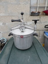 Ancienne cocotte minute d'occasion  Calais