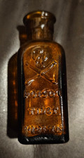 Garrafa de vidro venenoso marrom âmbar K4 antiga caveira Dauber ossos cruzados iodo TINTO comprar usado  Enviando para Brazil