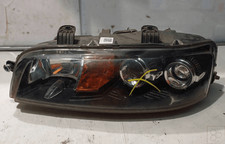 Faro anteriore sinistro usato  Volpago del Montello