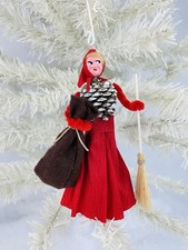 Christmas pinecone decoration usato Christmas pinecone decoration usato  Jesi