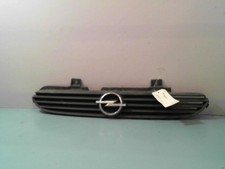 Calandre opel tigra d'occasion  Cerizay
