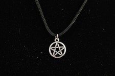 Collana ciondolo metallo usato  Novara