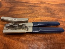 Abridor de lata vintage Swing Away alças azul marinho escuro feitas nos EUA -EXCELENTE- comprar usado Abridor de lata vintage Swing Away alças azul marinho escuro feitas nos EUA -EXCELENTE- comprar usado  Enviando para Brazil