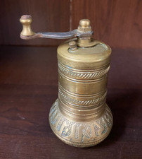 Brass table pepper d'occasion  Expédié en Belgium