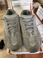 5.5m yeezy boost for sale  Bellmawr