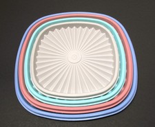 Lotes antigos Tupperware Square Servalier somente tampas 4 # 859-3, 837-3, 839-6, 841-1 comprar usado Lotes antigos Tupperware Square Servalier somente tampas 4 # 859-3, 837-3, 839-6, 841-1 comprar usado  Enviando para Brazil