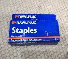 Box x2000 staples for sale  KING'S LYNN