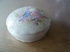 Petite boite porcelaine d'occasion  Viry