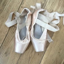 Ballet pointe shoes for sale  EDINBURGH