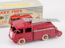 Dinky toys 32e d'occasion  Saint-Pourçain-sur-Sioule