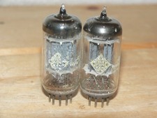 Usado, 2 tubos Telefunken 12AX7/ECC83 (Alemanha com diamante) - TESTE BOM comprar usado Usado, 2 tubos Telefunken 12AX7/ECC83 (Alemanha com diamante) - TESTE BOM comprar usado  Enviando para Brazil