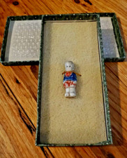 Usado, Boneca Frozen Charlie Vintage Vermelha e Azul Minúscula comprar usado Usado, Boneca Frozen Charlie Vintage Vermelha e Azul Minúscula comprar usado  Enviando para Brazil