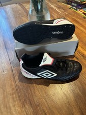 Scarpe ginnastica umbro usato  Spedire a Italy