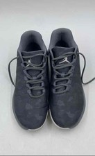 Usado, Tênis Nike masculino Air Jordan B.Fly 881444-004 cinza com cadarço tamanho 10.5 comprar usado Usado, Tênis Nike masculino Air Jordan B.Fly 881444-004 cinza com cadarço tamanho 10.5 comprar usado  Enviando para Brazil