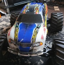 Traxxas maxx for sale  LOOE