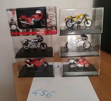 Lotto modellini moto usato  Bagnolo in Piano