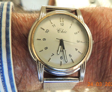 Montre chic quartz d'occasion  Montluçon